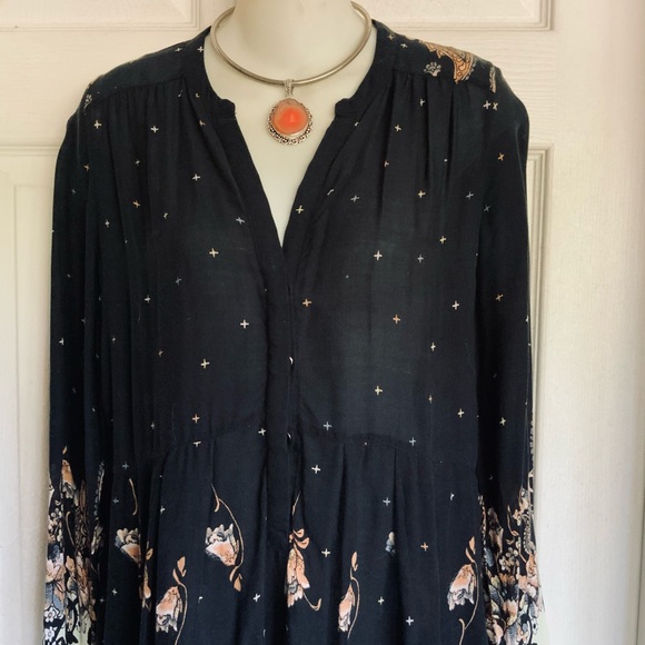 FREE PEOPLE..dress - Picture 3 of 10